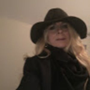 Meet your Posher, Adeline